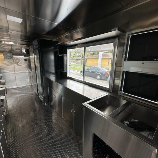 Custom Food Trailer W/ Porch⁣⁣ 26’ (18’ trailer with an 8’ porch) - Image 6