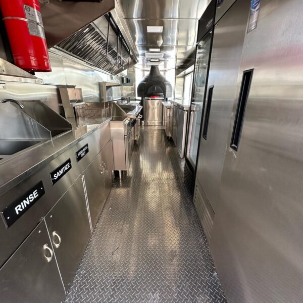 Custom 22' Food Trailer - Image 2