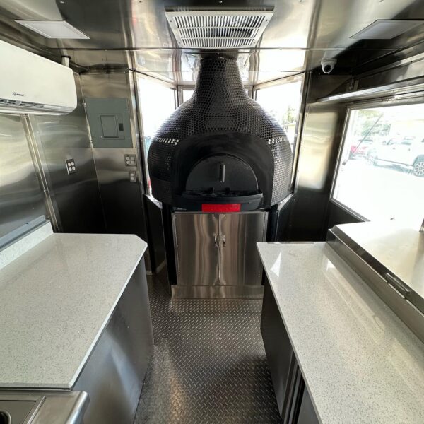 Custom 22' Food Trailer - Image 5